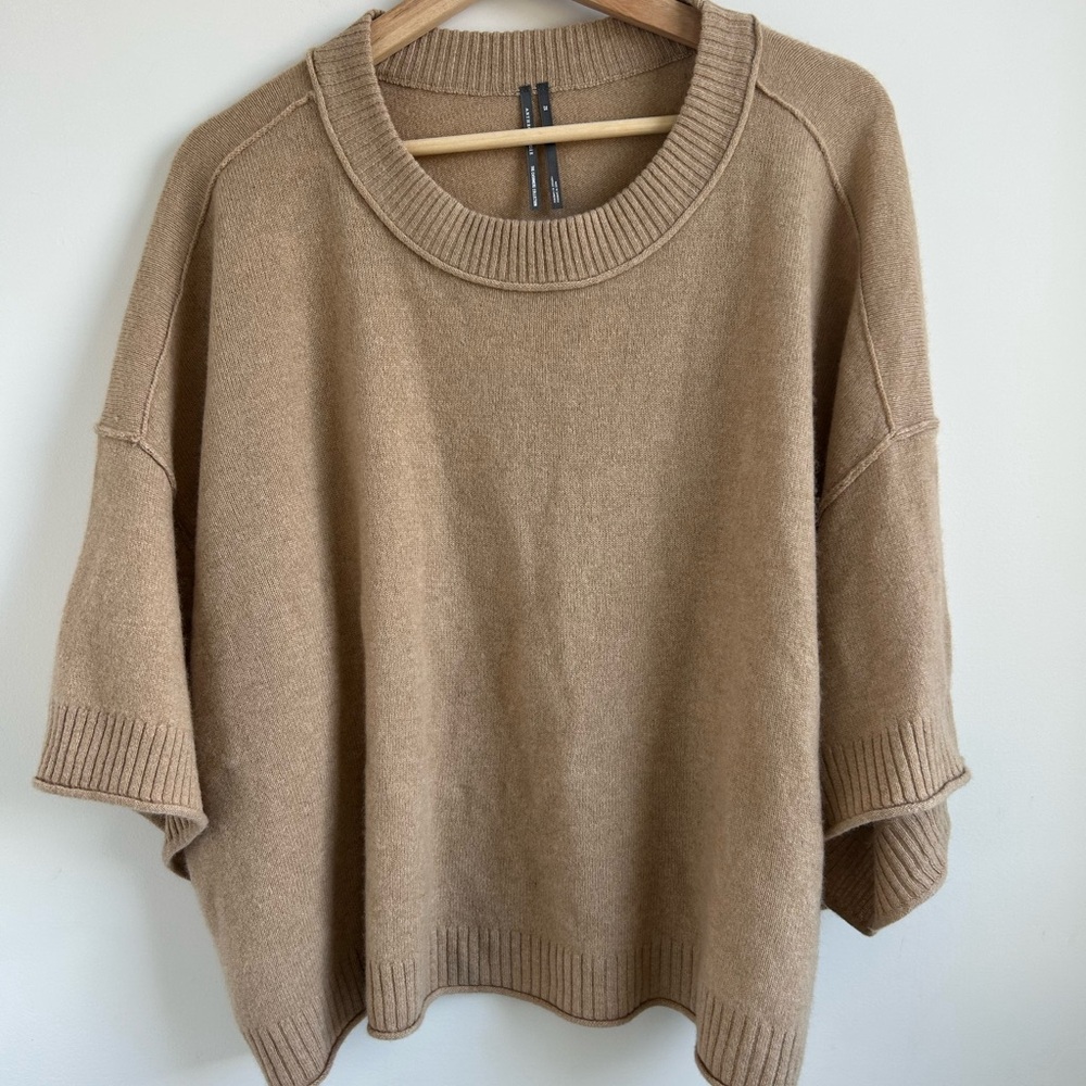 The Goldie Crew-Neck Cashmere Sweater - Picture 3 of 6